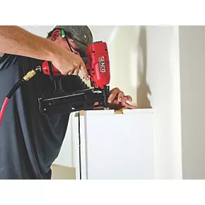 Senco FINISHPRO16XP 65mm Second Fix Air Nail Gun 3 Senco FINISHPRO16XP 65mm Second Fix Air Nail Gun - Image 3