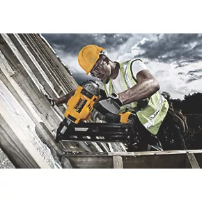 DeWalt DCN692N-XJ 90mm 18V Li-Ion XR Brushless First Fix Cordless Nail Gun - Bare 3 DeWalt DCN692N-XJ 90mm 18V Li-Ion XR Brushless First Fix Cordless Nail Gun - Bare - Image 3