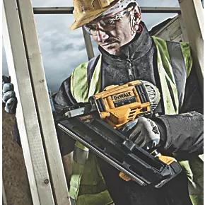 DeWalt DCN692N-XJ 90mm 18V Li-Ion XR Brushless First Fix Cordless Nail Gun - Bare 5 DeWalt DCN692N-XJ 90mm 18V Li-Ion XR Brushless First Fix Cordless Nail Gun - Bare - Image 5