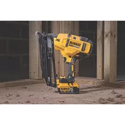 DeWalt DCN660P2-GB 63mm 18V 2 x 5.0Ah Li-Ion XR Brushless Second Fix Cordless Nail Gun 8 DeWalt DCN660P2-GB 63mm 18V 2 x 5.0Ah Li-Ion XR Brushless Second Fix Cordless Nail Gun -Collated Nails Shop 2481G A3