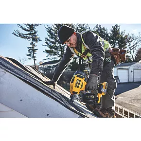 DeWalt DCN45RND2-GB 45mm 18V 2 x 2.0Ah Li-Ion XR Brushless First Fix Cordless Nail Gun 5 DeWalt DCN45RND2-GB 45mm 18V 2 x 2.0Ah Li-Ion XR Brushless First Fix Cordless Nail Gun - Image 5