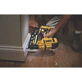 DeWalt DCN660N-XJ 63mm 18V Li-Ion XR Brushless Second Fix Cordless Nail Gun - Bare 3 DeWalt DCN660N-XJ 63mm 18V Li-Ion XR Brushless Second Fix Cordless Nail Gun - Bare - Image 3