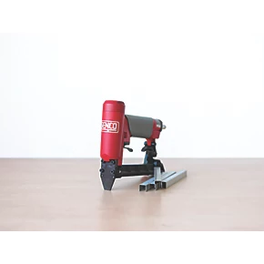 Senco SFT10XP-C 16mm Fine Wire Air Stapler 2 Senco SFT10XP-C 16mm Fine Wire Air Stapler - Image 2