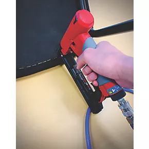 Senco SFT10XP-C 16mm Fine Wire Air Stapler 3 Senco SFT10XP-C 16mm Fine Wire Air Stapler - Image 3