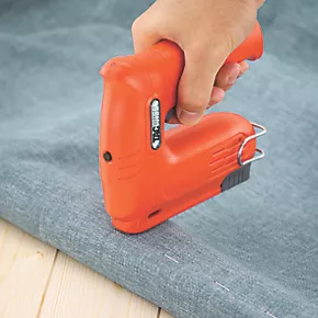 Tacwise 1564 12mm 4V 1 x 1.3Ah Li-Ion Hobby Cordless Stapler 3 Tacwise 1564 12mm 4V 1 x 1.3Ah Li-Ion Hobby Cordless Stapler - Image 3