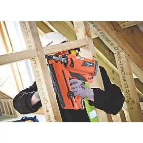 Refurb Paslode IM350+ 90mm 7.4V 1 x 2.1Ah Lithium First Fix Cordless Gas Nail Gun 2 Refurb Paslode IM350+ 90mm 7.4V 1 x 2.1Ah Lithium First Fix Cordless Gas Nail Gun - Image 2