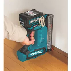 Makita FN001GZ02 40mm 40V Li-Ion XGT Brushless First Fix Cordless Nail Gun - Bare 5 Makita FN001GZ02 40mm 40V Li-Ion XGT Brushless First Fix Cordless Nail Gun - Bare -Collated Nails Shop 735VV A2