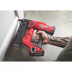 Milwaukee M18 FN18GS FUEL 1.2mm 18V Li-Ion RedLithium Brushless First Fix Cordless Nail Gun - Bare -Collated Nails Shop 908XH A4